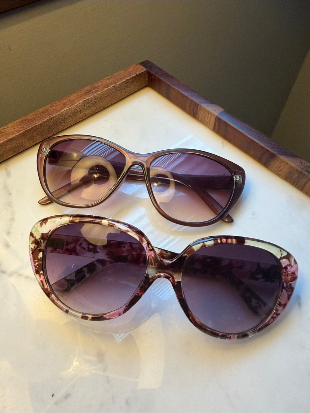 Stylish Purple Gradient Women’s Sunglasses - Designer-Inspired